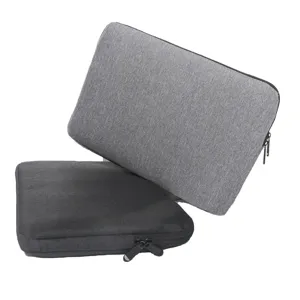 Custodia protettiva resistente ed elegante per computer portatile con doppie cerniere scorrevoli.