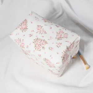 Vintage floral quilted cosmetic bag, large capacity portable toiletry pouch for women daily use.