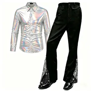 Ensemble de costume rétro homme chemise manches longues argent et pantalon patte d'eph disco.