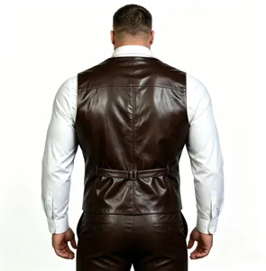 Gilet in pelle marrone da uomo, giacca gilet in stile occidentale, foto di dettaglio.