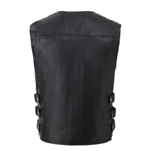 Dettagli vista posteriore del gilet in ecopelle nera casual da uomo con fibbie regolabili ai lati.