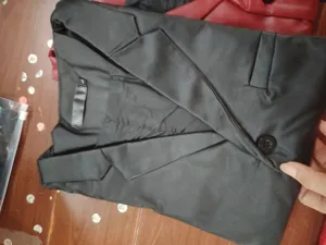 Gilet in Ecopelle Nera da Uomo Casual Scollo a V Gilet da Abito Giacca Leggera Dettaglio