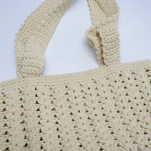 Beige Baumwolle Häkel-Shooter Tasche handgefertigt hohle Schulter Strandtasche für Damen Urlaub