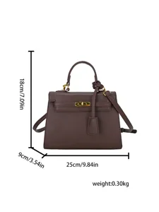 Klassische braune Henkeltasche mit elegantem Drehverschluss und kompaktem Design.