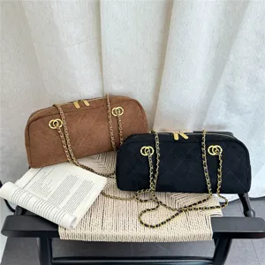 Women's Vintage Quilted Chain Baguette Bag Luxury PU Leather Suede Shoulder Crossbody Bag Retro Diamond Lattice Bowling Bag For Daily Fashion