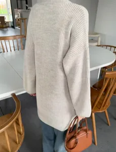 Beige gebreid vest cardigan voor vrouwen, comfortabele lange mouw oversize jas.