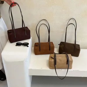 Sac à épaule rétro en daim coréen chic sac oreiller décontracté vue principale multicolore