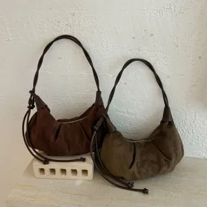 Retro Wildleder Dumpling Schultertasche, große Kapazität vielseitige Handtasche für Alltag.