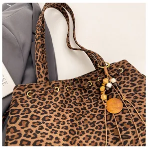 Koreanischer Leopard Mustern Shopper Tasche Grosse Kapazitat Damentasche mit Quasten.
