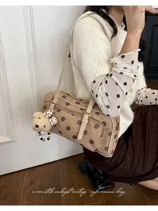 Sac bandoulière style Boston vintage à pois coréen avec charmant ours élégant.