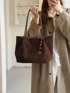 Koreanische Vintage braune Wildleder große Tote Bag Detail Szene schöne Schultertasche