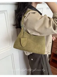 Grüne geflochtene Leder Achseltasche für Damen, Vintage Stil Schultertasche elegant neu.