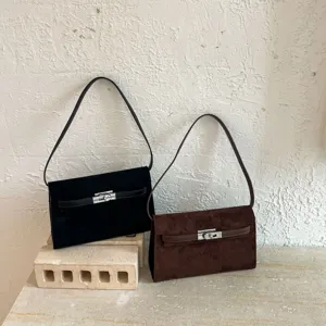Bolso de hombro de ante estilo retro para mujer, elegante bolso de mano con cierre metálico.