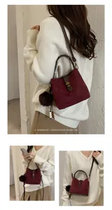 Borsa a secchiello vintage in camoscio coreano con chiusura, elegante borsa a tracolla.