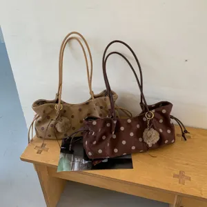 Korean vintage polka dot tote bag large capacity casual shoulder bag for daily fashion.