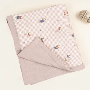 Thickened baby blanket with cute puppy print and solid color border, soft cotton gauze.