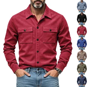 Vue detaillee de la chemise utilitaire a manches longues en sude pour hommes chic.