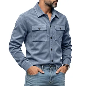 Veste chemise homme en suédine manches longues, surchemise décontractée avec deux poches poitrine.