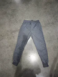 Ανδρικό μονόχρωμο casual παντελόνι φόρμας με ελαστική μέση και κορδόνι λεπτομέρεια