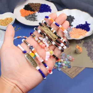 Ensemble de bracelets de perles colorés bohèmes d'Halloween avec pendants et fins