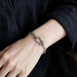 Silver horseshoe chain bracelet vintage U buckle wrist jewelry elegant fashion accessory