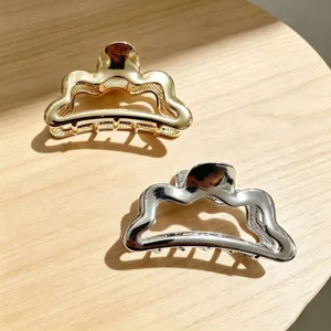 Gold and silver metallic irregular wave hair claw clips, stylish daily hair styling accessories.