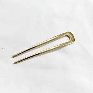 Épingle à cheveux dorée en forme de U minimaliste élégant accessoire de coiffure en métal