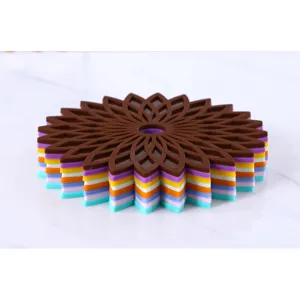 Alfombrilla termica de silicona estilo nordico, salvamanteles de flor para la mesa.