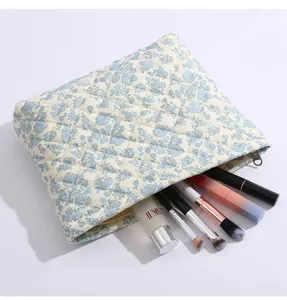 Korean floral quilted cosmetic bag with zipper, large capacity portable storage pouch.