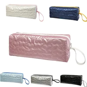 Borsa Portaoggetti Portatile per Arricciacapelli da Viaggio Impermeabile Trapuntata Motivo Cuore Resistente al Calore Pochette Piastra