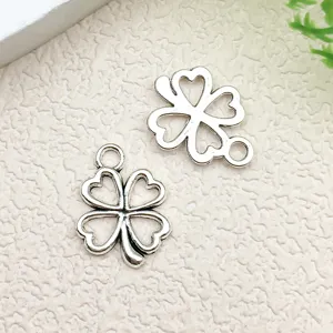 Dijes de trébol de corazón en aleación de zinc para joyería DIY, pendientes collares hechos mano.