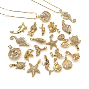 Gouden zeedier zirkoon hanger details, sprankelende schildpad schelp hanger accessoire.