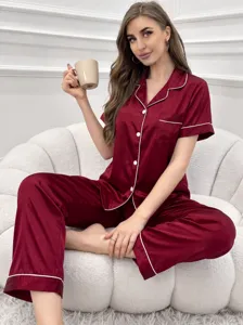 Ensemble pyjama en satin pour femme haut à manches courtes et pantalon long vêtements de nuit.