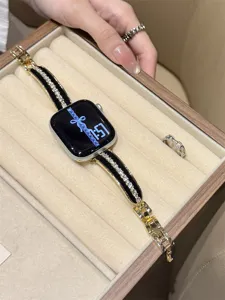 Cinturino per orologio in metallo e zircone stile coreano compatibile con Apple Watch.