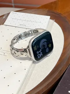 Doyen bracelet de montre en métal étoilé, compatible avec Apple Watch, accessoire élégant.
