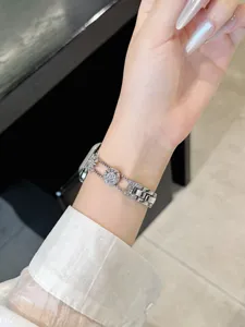 Glänzendes Stern Strass Metall Armband Ersatzarmband kompatibel mit Apple Watch Serie Uhren.