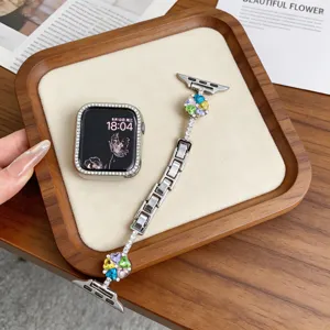 Bracelet de montre en métal et strass avec boîtier pour apple watch style de luxe.