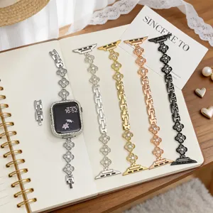 Cinturino orologio metallo trifoglio compatibile con Apple Watch cinturino dettaglio