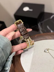 Perle Kroko Muster Metall Uhrenarmband Ersatz für Apple Watch Serie, elegantes Design.