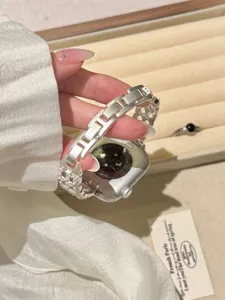 Ersatz Metall Strass Uhrenarmband kompatibel mit Apple Watch, stilvolles glänzendes Band.
