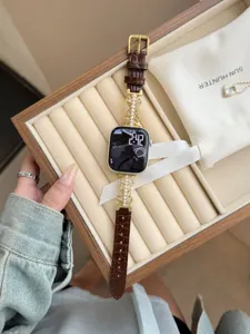 Perlen Spleiß Krokodil Muster Metall Uhrenarmband kompatibel mit Apple Watch Serie 10 11 SE.