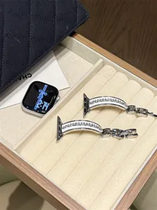 Cinturino per orologio in metallo zircone stile coreano compatibile Apple Watch, design elegante.