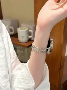 Glänzendes Stern Metall Uhrenarmband kompatibel mit Apple Watch, eleganter Ersatzarmband.