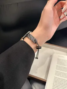 Cinturino per orologio in metallo con strass intrecciati di ricambio, elegante polso.