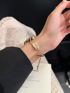 Elegante cinturino per orologio in metallo con strass in oro rosa per smartwatch, accessorio.