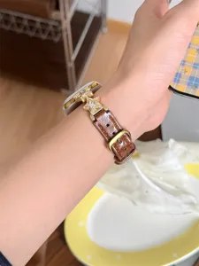 Bracelet en cuir veritable avecetoileet zirkon compatible pour Apple Watch Serie SE