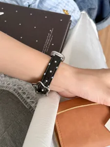 Bracelet de montre en cuir à étoiles noir compatible Apple Watch, boucle ardillon étoile.