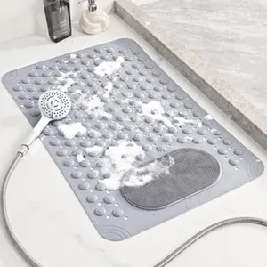 Tappetino da bagno antiscivolo in silicone grigio con ventole e zona scrub vista di dettaglio