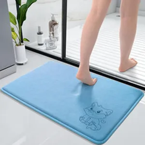 Tappeto da bagno in peluche stile coniglio blu con grazioso motivo gatto antiscivolo.