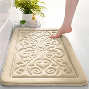 Tappeto da bagno in peluche beige con motivo in rilievo, morbido tappetino antiscivolo per doccia.